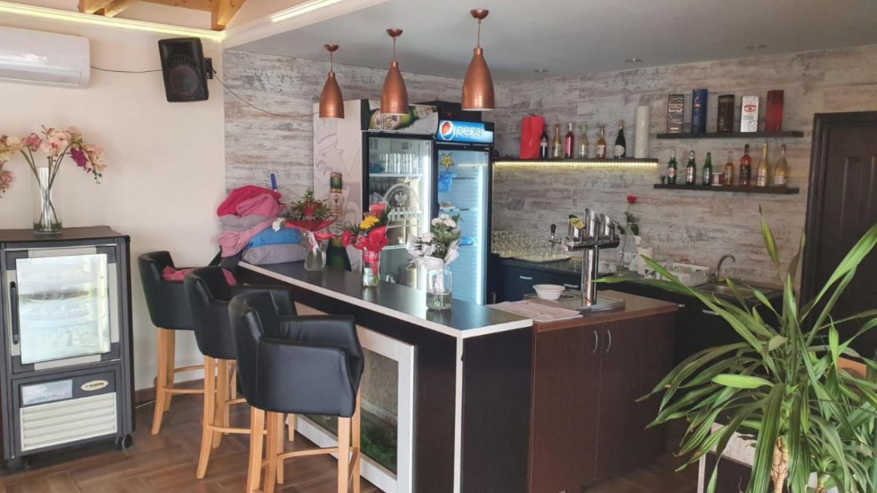 Pensiune Restaurant Ovidiu Valea lui Mihai Exterior photo